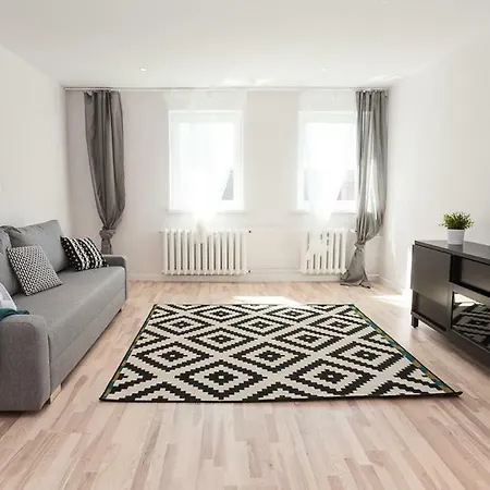 Apartment B&w Ruska *